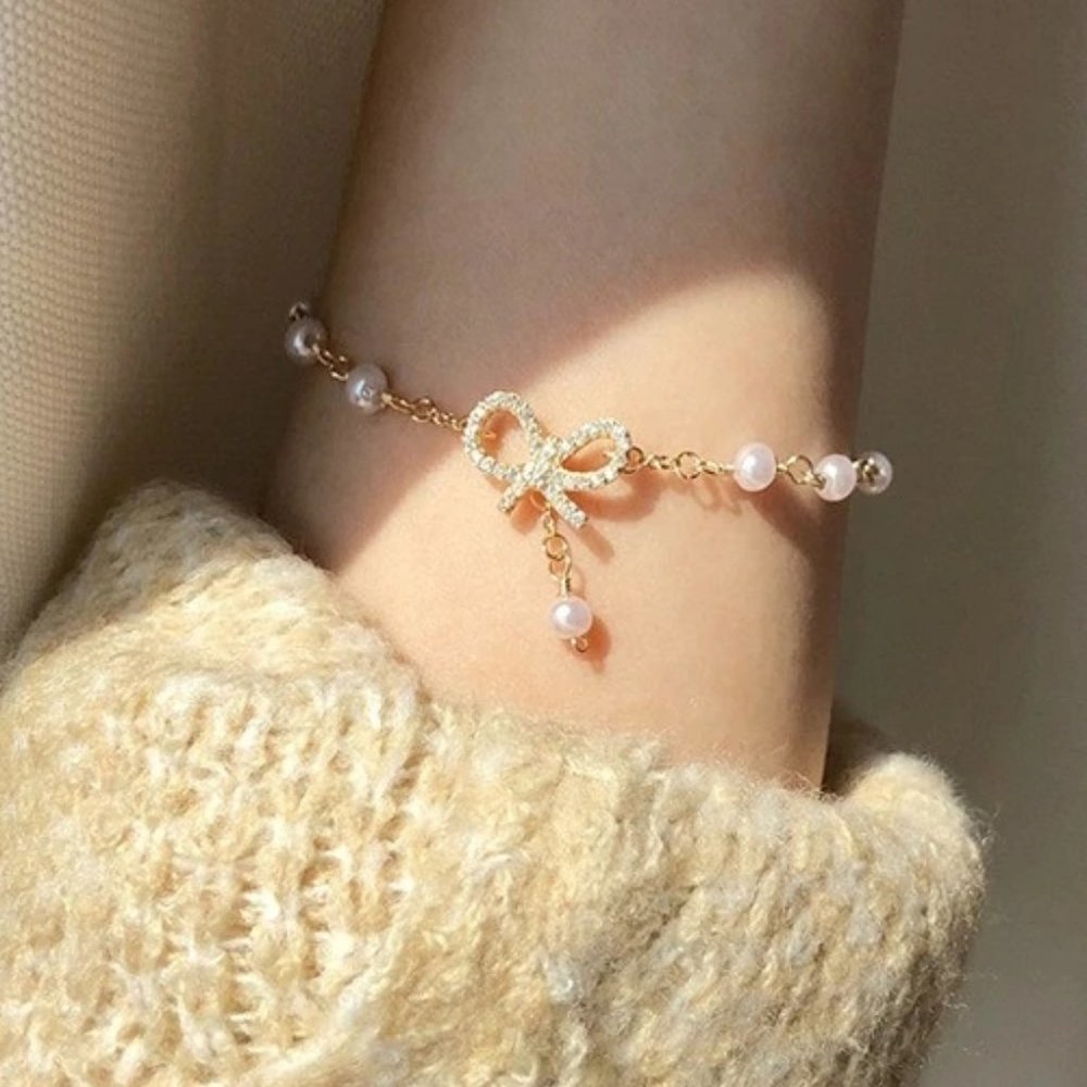 NEW Yellow Gold Diamond Bow Knot Pearl Bracelet